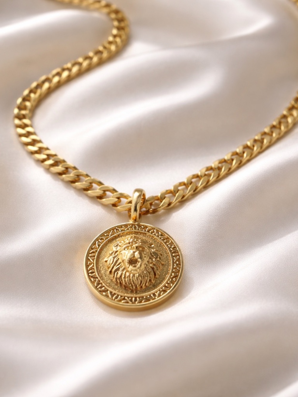 Melanie Auld Gold Leo Lion Pendant on Cuban Chain Necklace - Gold Vermeil